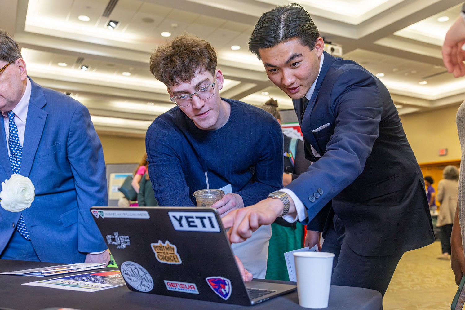 Andy Dinh '27 shares findings.