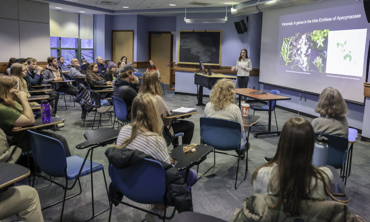 Erika Sipos '23 discusses her research “Parsonsia: A genus in the tribe Echiteae of Apocynaceae” during the semester-end Biology Department presentations.