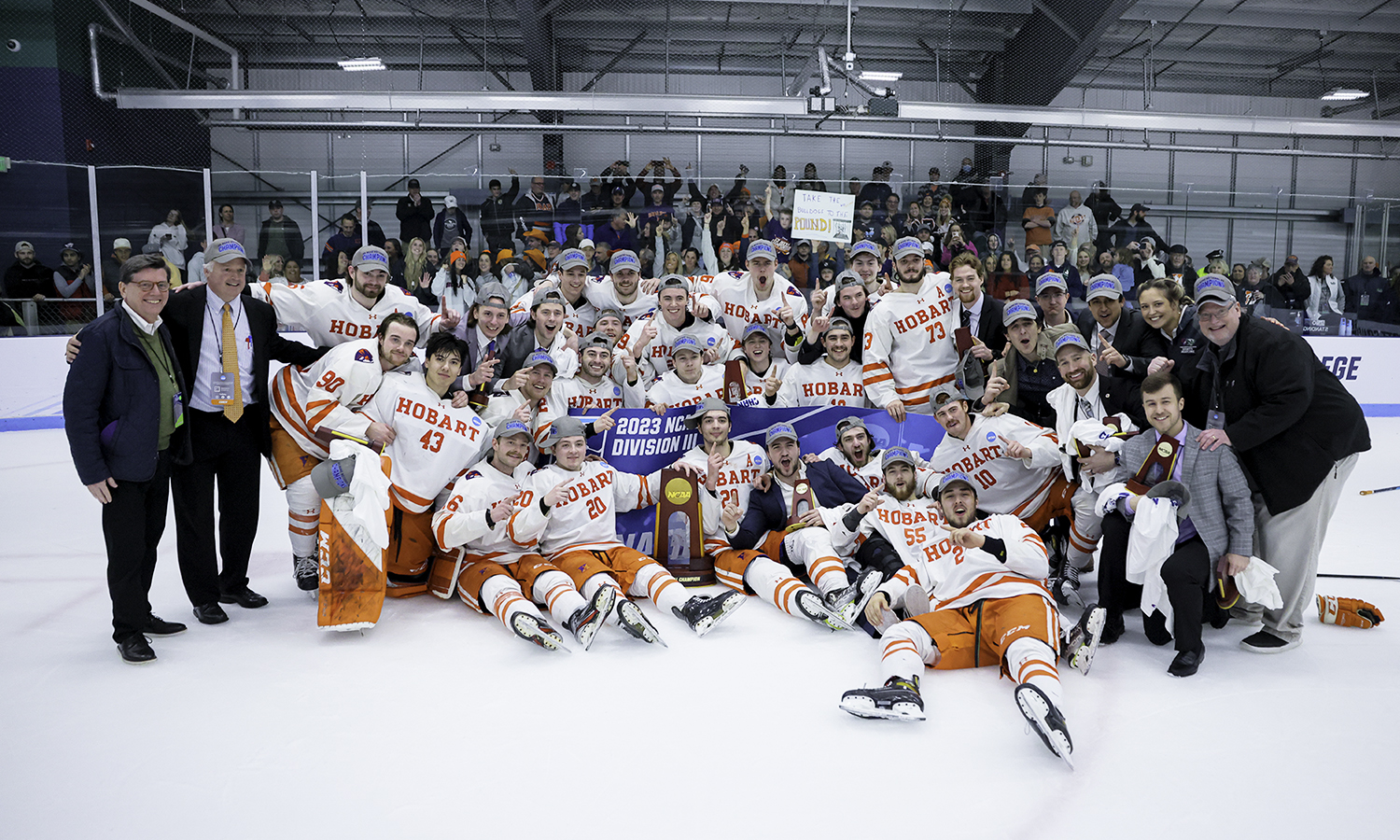 In This Week in Photos, we look back at some of our favorite athletics photos from the semester. Here, Hobart celebrates after winning the 2023 NCAA Division III Men’s Ice Hockey Championship. The Statesmen went 29-2-0 on their way to winning their first national championship in program history.