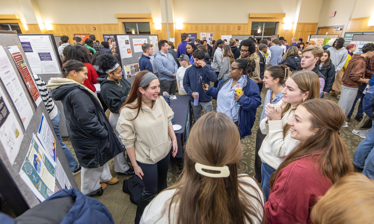 In today’s gallery, we share photos from the First-Year Seminar Symposium that gave students the opportunity to present research, artwork, writing and other projects to the HWS community in a packed Vandervort Room.