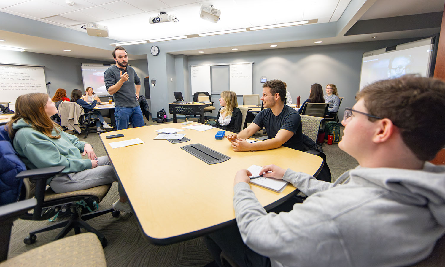 Professor of Practice and Director of HWS Debate Daniel Schonning ’16 discusses techniques in "Creative Writing." 