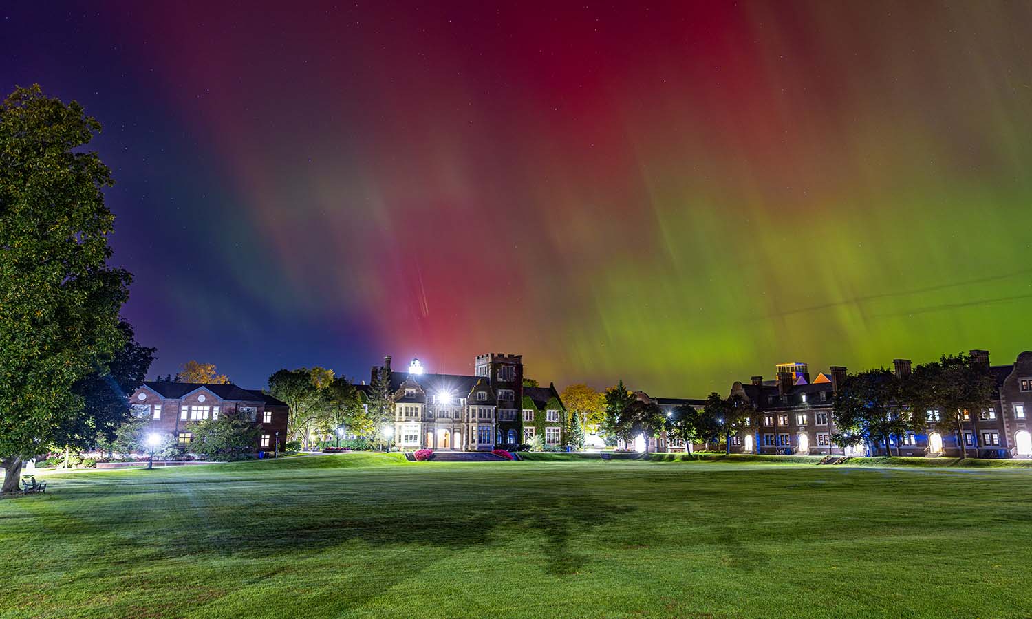 In this special edition of This Week in Photos, we feature some of our favorite photos showcasing the beauty of campus and the surrounding Geneva area. Here, the Northern Lights put on a spectacular showing over campus in October.