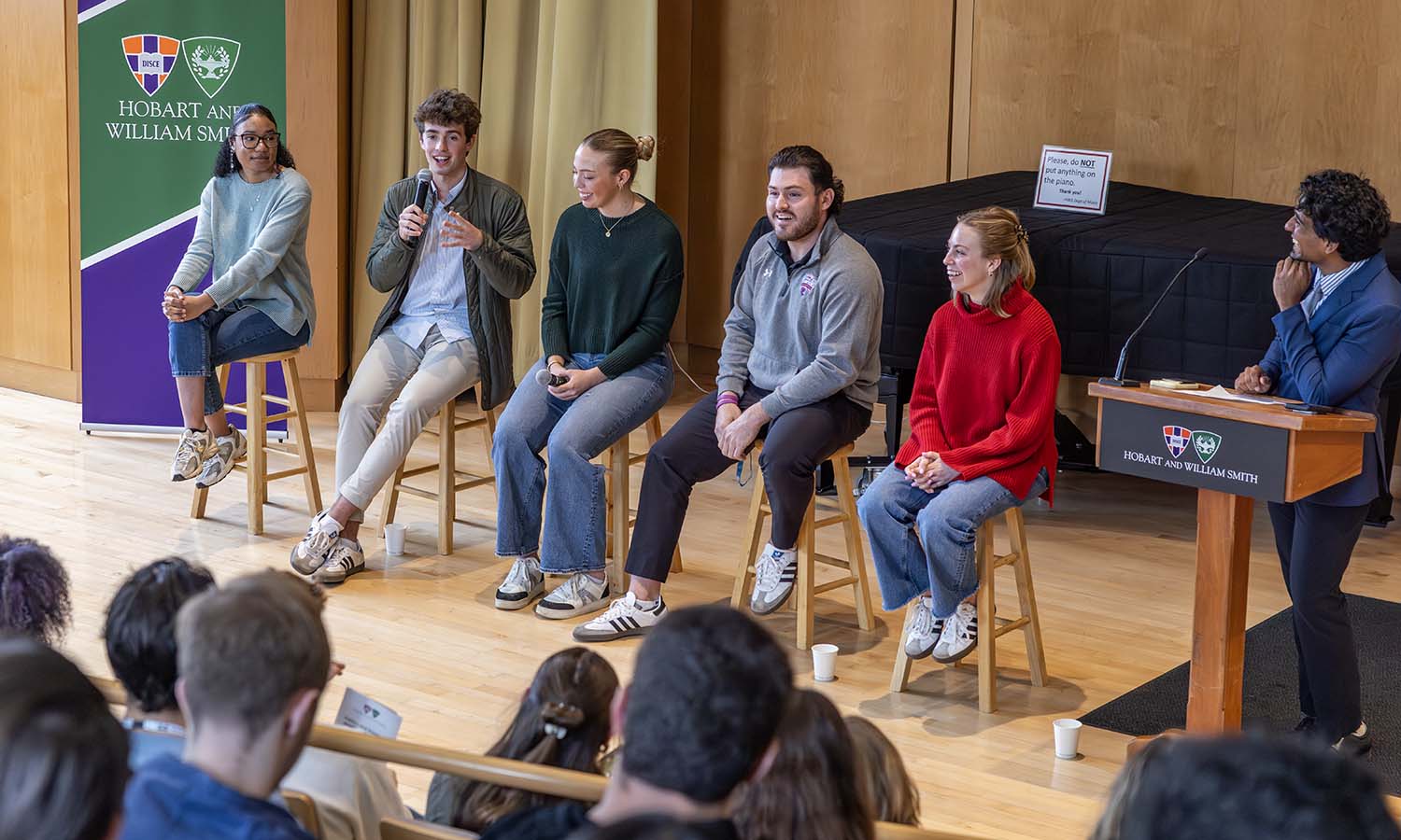 Madison Ayers ‘28, Rupert Ramsay ’27, Jaylynn McCarthy ’26, Brandon Sacchetti ’27 and Emily Cain ’27 answer questions during Saturday’s admitted student open house. The discussion was moderated by Sandeep Tissaaratchy ’26. 