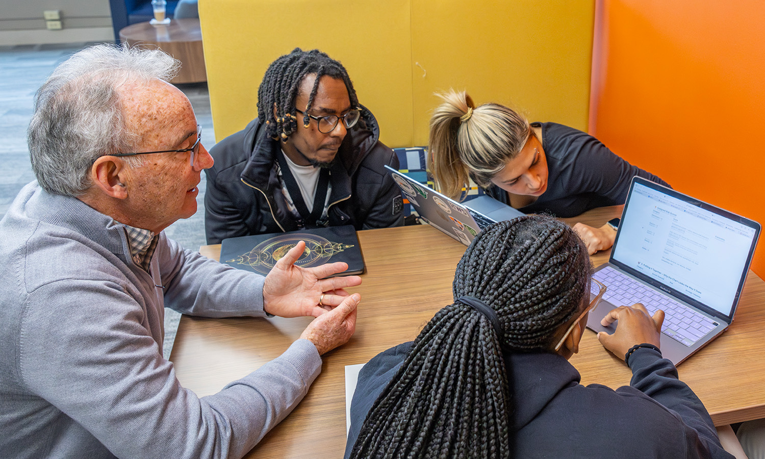 During “Data Analytics and Visualization,” Professor of Business Management and Entrepreneurship Tom Drennen reviews students’ findings regarding ChatGPT’s ability to plot data. 