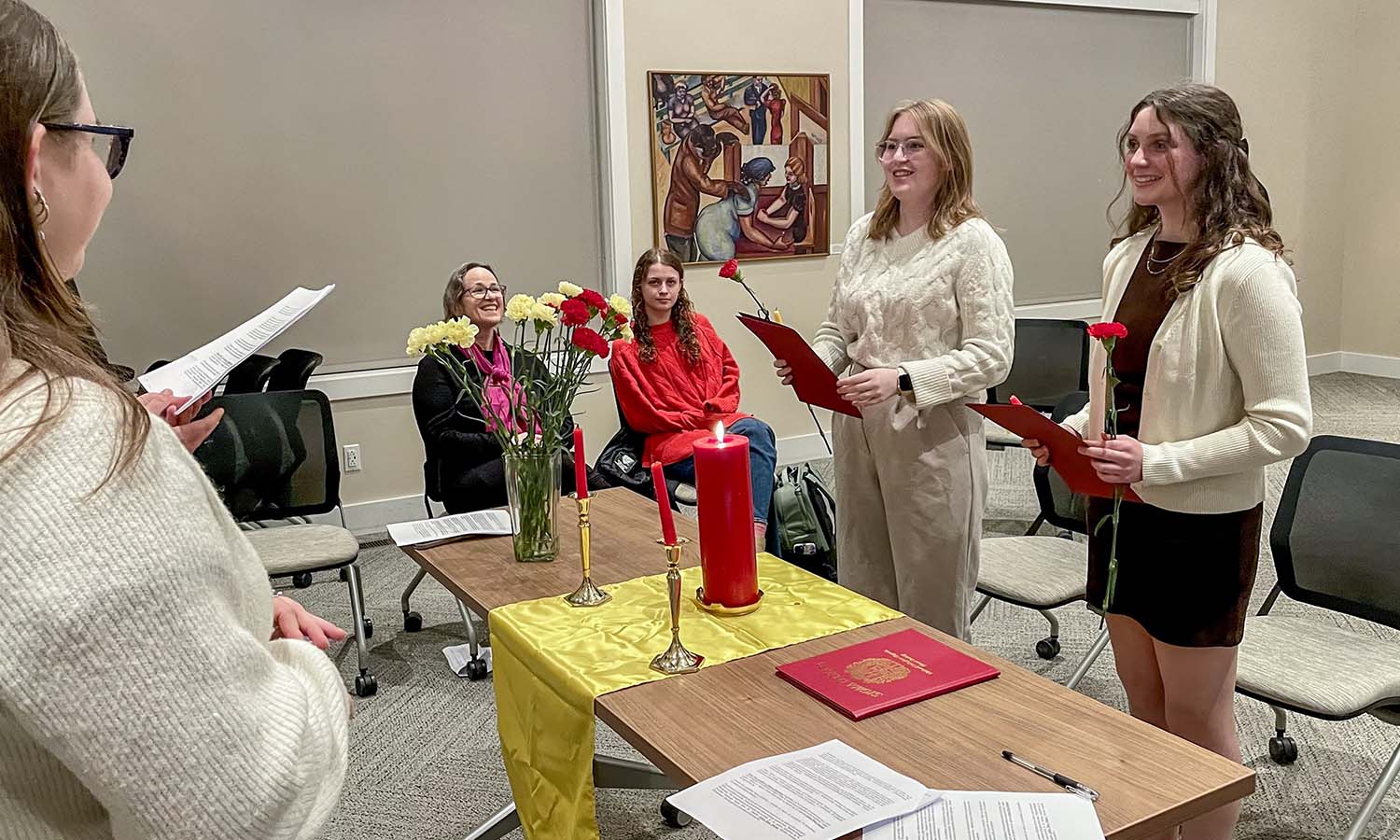 The Spanish, Latin American and Bilingual Studies Department inducts Ela Gardiner ‘28 and Megan Ingraham ‘28 into the HWS chapter of Sigma Delta Pi, the National Hispanic Honor Society. 