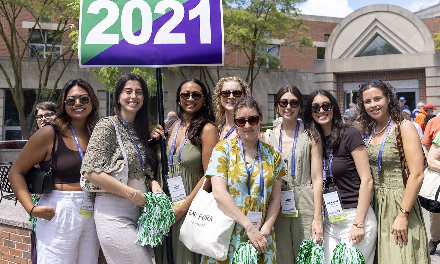 Members of the Class of 2021 gather for a photo in front of the Scandling Campus Center. 