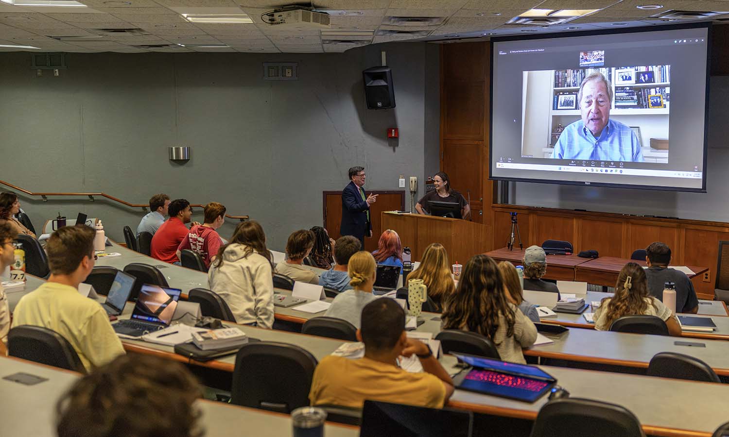 Students pose questions to former Michigan Gov. James Blanchard during “Voting and Elections,” co-taught by President Mark D. Gearan and Associate Professor of Politics DeWayne Lucas. 