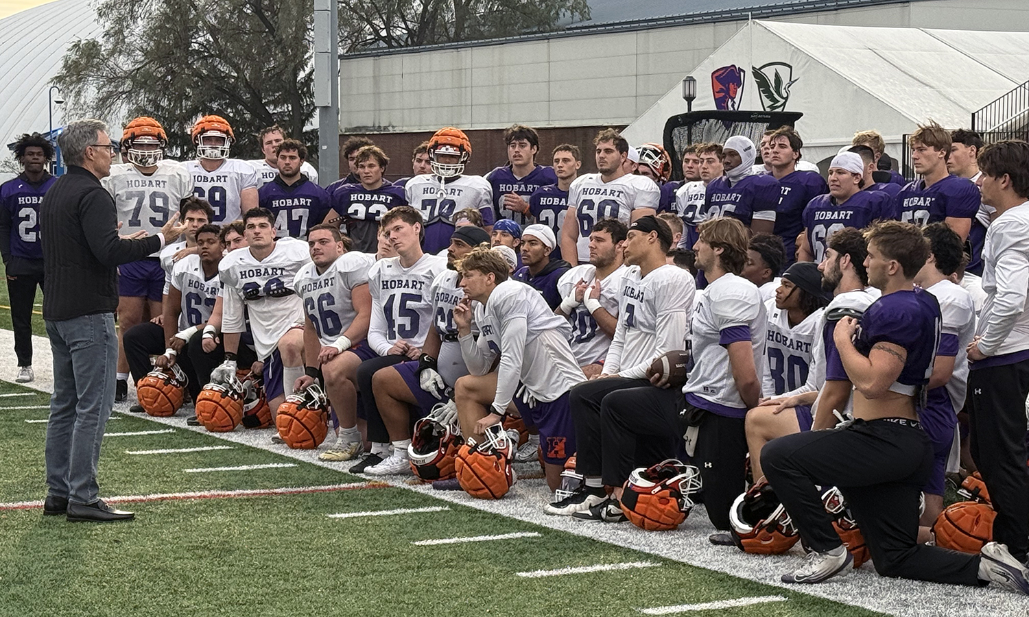 Joe Stein ’85, chair of the Board of Trustees and partner and managing director at Solomon Partners, speaks with the Hobart football team about character, grit and responsibility. 