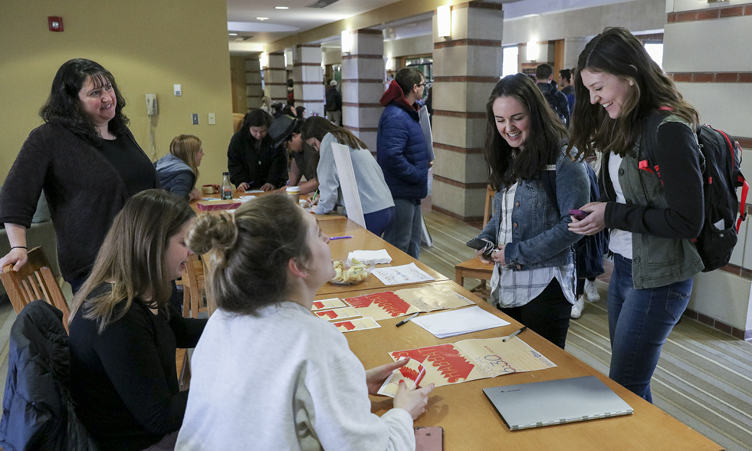 HWS Students purchase tickets to Shabbat