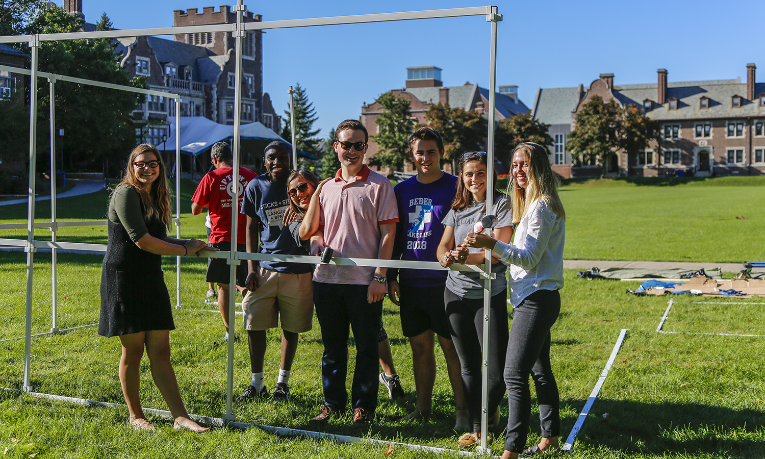 Students put together a Sukkah on the Quad