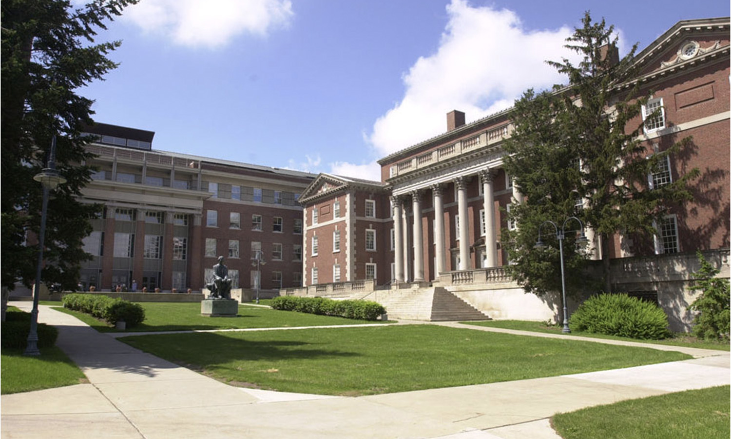 HWS and Maxwell Forge a New Path to Public Service