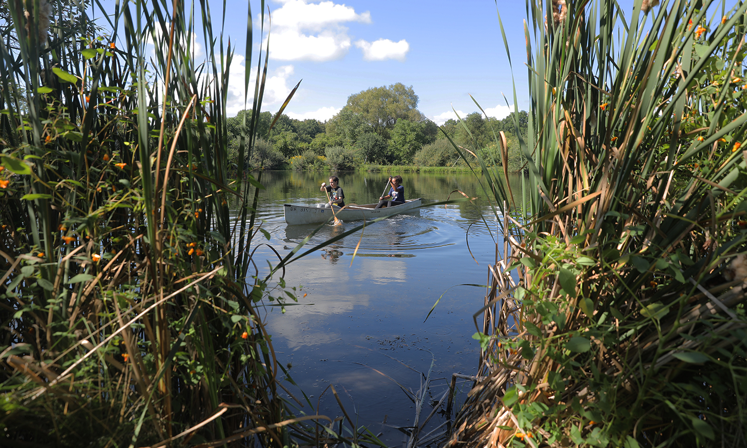 Students canoe at the