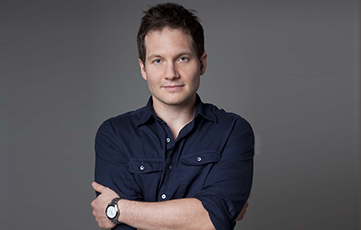 D'Agata '95 Interviewed in Guernica