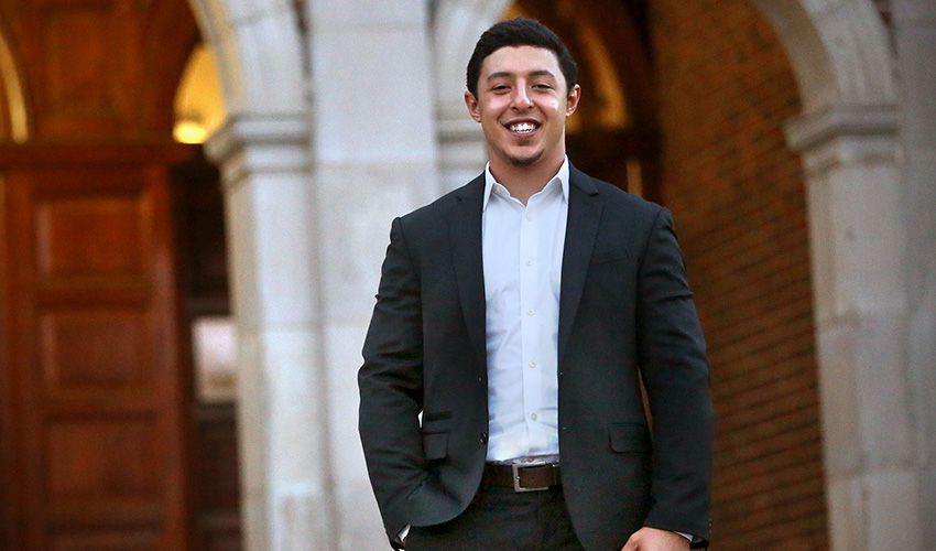 Rivera '17 Interns at FosterClub